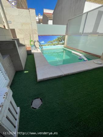 SE VENDE PISO EN ZONA PORTICHUELO - CADIZ