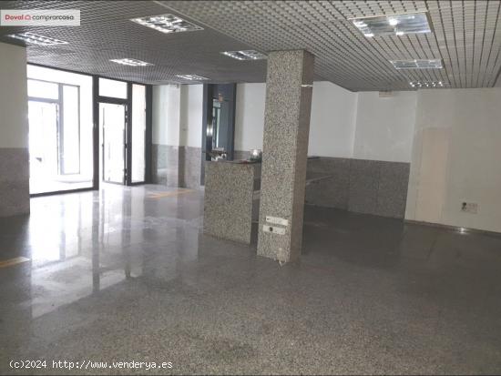 LOCAL COMERCIAL EN ALQUILER EN EL CENTRO DE PORRIÑO - PONTEVEDRA