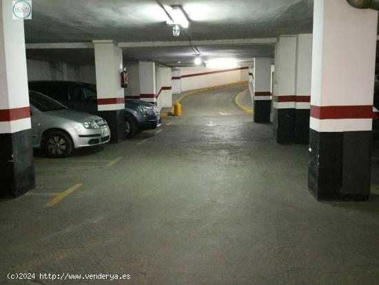  CUIDA DE TU COCHE, AQUI TIENES LA PLAZA DE GARAJE QUE NECESITAS, Calle  OLTA, coche MEDIANO. - VALEN 