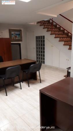 LOCAL COMERCIAL EN FUNCIONAMIENTO EN 9 DE OCTUBRE - VALENCIA