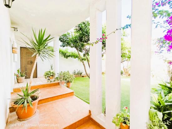 Magnífico chalet de 3 plantas en el Zabal - CADIZ