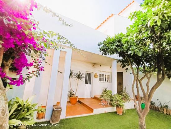 Magnífico chalet de 3 plantas en el Zabal - CADIZ