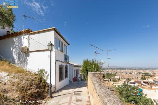 Coqueta Casa zona Barranco del Abogado con  vistas a Granada - GRANADA