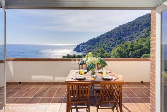 CASA CON PISCINA PRIVADA EN LAS PALOMAS EN UN ECLAVE UNICO - GRANADA