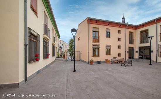 CASA ADOSADA EN  EL CENTRO SAGUNTO  CON 2 PLAZAS DE GARAJE Y 5 HABITACIONES!! ANTES 299.000 € - VA