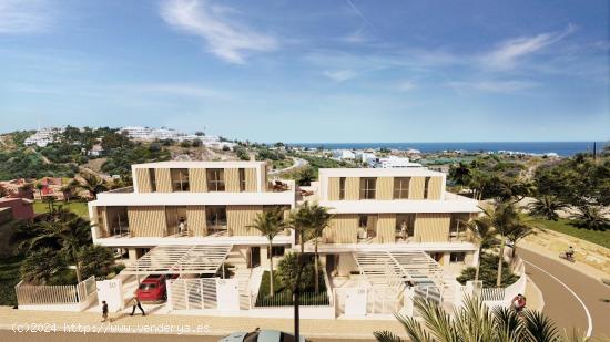 Adosado de 4 dormitorios y 3 baños con vistas al mar. Valle Romano, Estepona - MALAGA