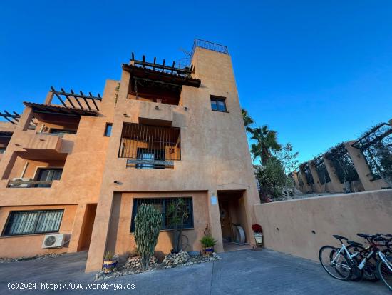 Hermoso casa pareada en Villamartin - ALICANTE