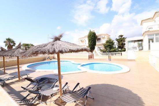 CHALET INDEPENDIENTE EN CABO ROIG! CON PARCELA 200 M2. - ALICANTE