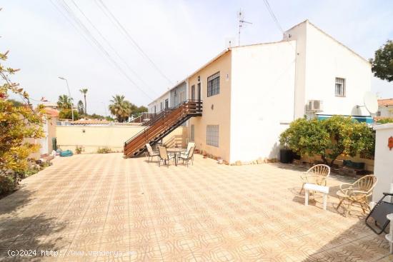 BUNGALOW PLANTA ALTA LOS BALCONES. 2 DOR. PARCELA 169 M2. - ALICANTE