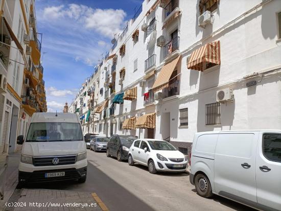 OPORTUNIDAD VIVIENDA CON GARAJE EN ÉCIJA - SEVILLA