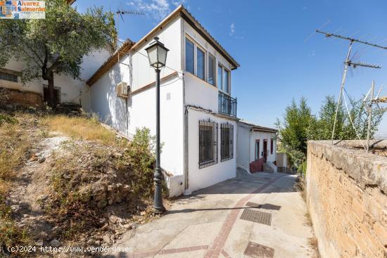 Coqueta Casa zona Barranco del Abogado con  vistas a Granada - GRANADA