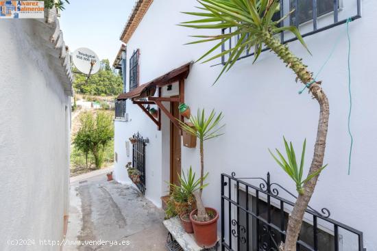 Coqueta Casa zona Barranco del Abogado con  vistas a Granada - GRANADA