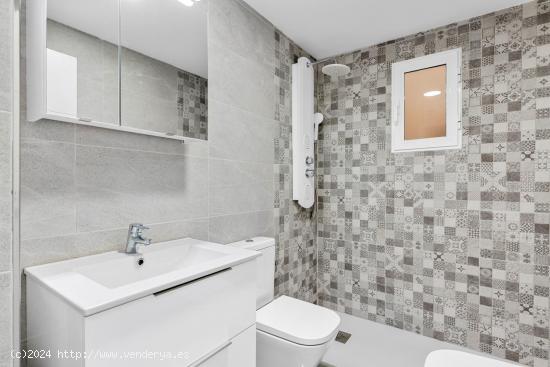 Apartamento reformado en Torrevieja centro - ALICANTE