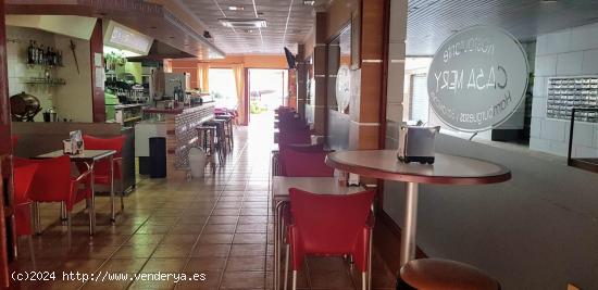 LOCAL COMERCIAL A 100 METROS DE LA PLAYA EN TORREVIEJA - ALICANTE