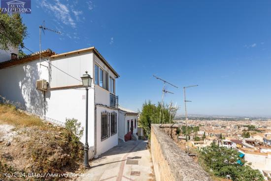 Coqueta Casa zona Barranco del Abogado con  vistas a Granada - GRANADA