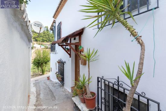 Coqueta Casa zona Barranco del Abogado con  vistas a Granada - GRANADA