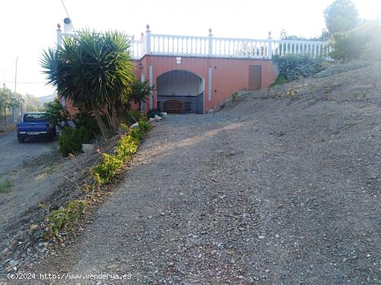 Terreno con casa en Pizarra - MALAGA