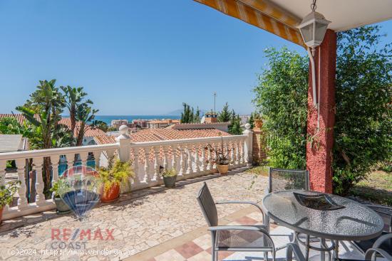 CHALET CON VISTAS, DE UNA SOLA PLANTA, EN LO CEA - MALAGA