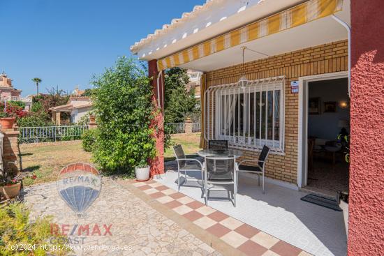 CHALET CON VISTAS, DE UNA SOLA PLANTA, EN LO CEA - MALAGA