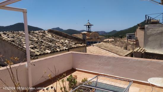 Bonita casa en el casco antiguo de Andratx con terraza solárium - BALEARES