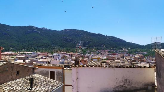 Bonita casa en el casco antiguo de Andratx con terraza solárium - BALEARES