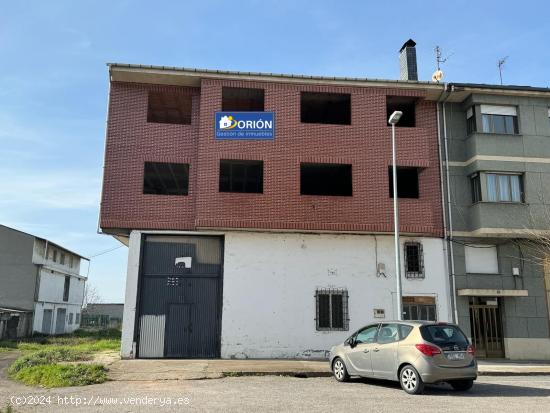  SE VENDE EDIFICIO EN PLENO CUATROVIENTOS - LEON 