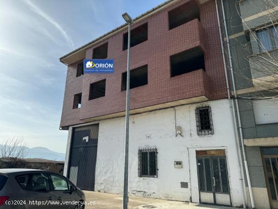 SE VENDE EDIFICIO EN PLENO CUATROVIENTOS - LEON