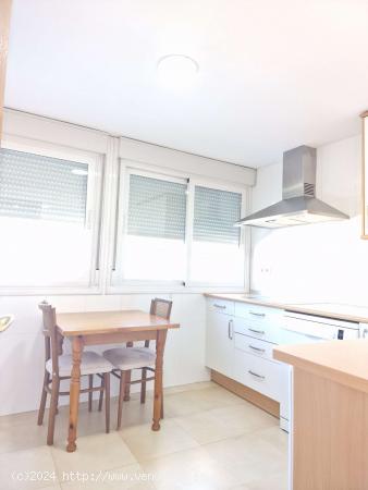 Apartamento de 2 dormitorios en alquiler en Delicias - MADRID