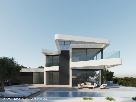 VILLA DE LUJO DE OBRA NUEVA EN ALTEA - ALICANTE