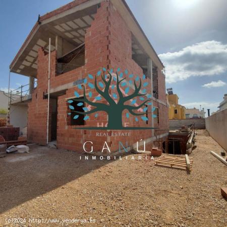 CHALET ADOSADO DE NUEVA CONSTRUCCIÓN EN EL ALCOLAR - MURCIA