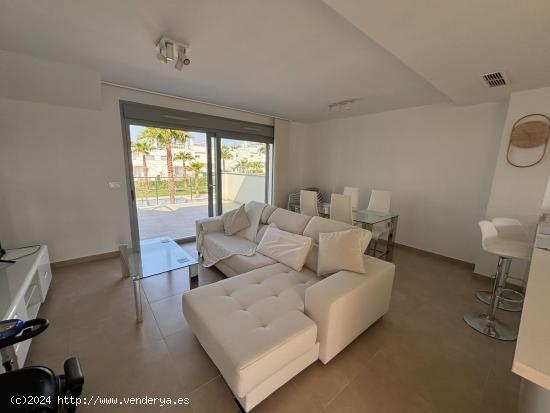 Brillante apartamento en planta alta con solarium privado - ALICANTE