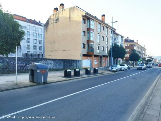 Local comercial en Choupana - Santa Marta, con terraza - A CORUÑA