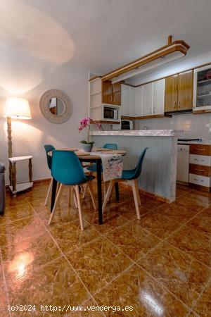 Triplex en La Mata - Torrevieja: Tu Hogar Junto al Mar - ALICANTE