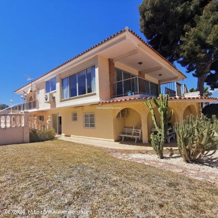 Magnífico chalet en Venta Alfaz del Pí - ALICANTE