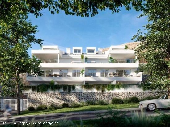 Exclusivo piso de 3 habitaciones en Torrequebrada - MALAGA