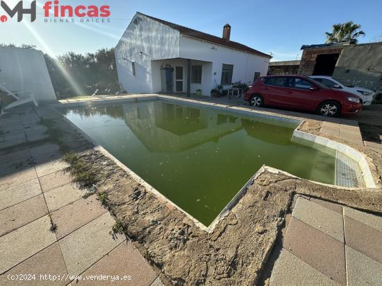 Preciosa parcela en canta el gallo con salida a dos calles  para vivir  parcela de 1800Mt2 casa 100M