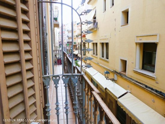 CASA MODERNISTA EN LA ZONA PEATONAL DE SANT FELIU DE GUÍXOLS