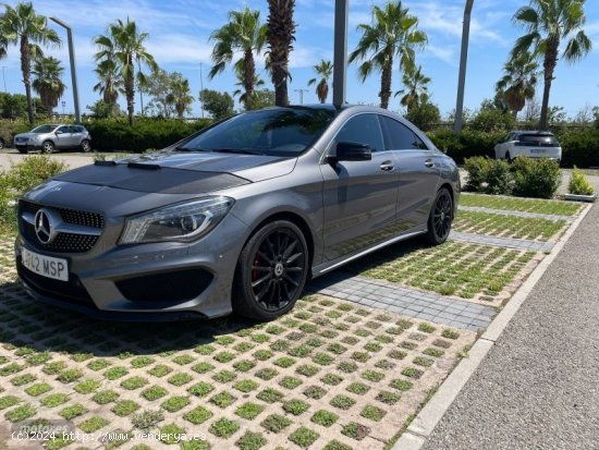 Mercedes Clase CLA CLA 200 AMG LIEN de 2014 con 200.000 Km por 18.000 EUR. en Barcelona