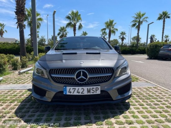 Mercedes Clase CLA CLA 200 AMG LIEN de 2014 con 200.000 Km por 18.000 EUR. en Barcelona