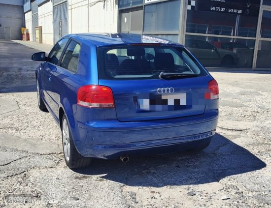 Audi A3 Sedan Advanced 30 TFSI 85kW (115CV) de 2003 con 237.000 Km por 3.990 EUR. en Avila