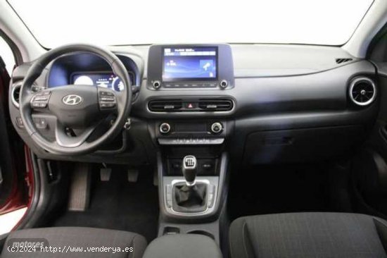 Hyundai Kona 1.0 TGDI Maxx 4x2 de 2023 con 8.484 Km por 21.990 EUR. en Pontevedra