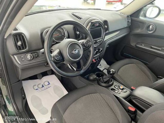 Mini Cooper Cooper de 2019 con 51.000 Km por 17.500 EUR. en Alava