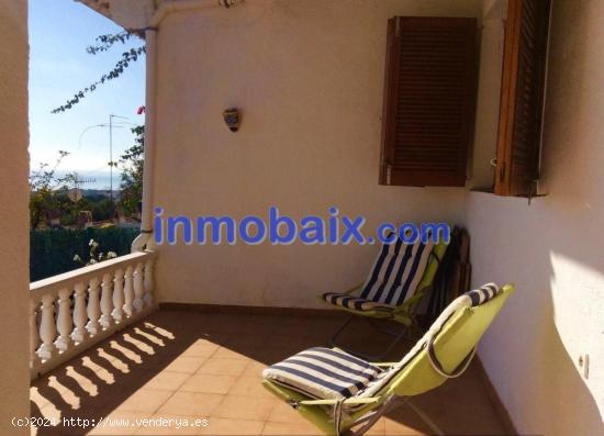 Casa con vistas al mar, en venta en Comarruga, Tarragona - TARRAGONA