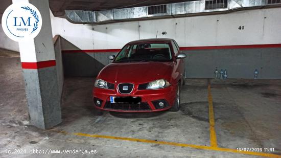 Plaza de parking en venta,  amplia coche grande y Motos - BARCELONA