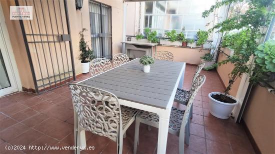 Piso con magnífica terraza en la Avenida principal de Cádiz y a un paso de la playa - CADIZ