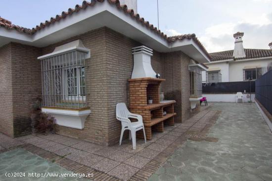 Chalet junto a la Avenida de la Libertad - CADIZ