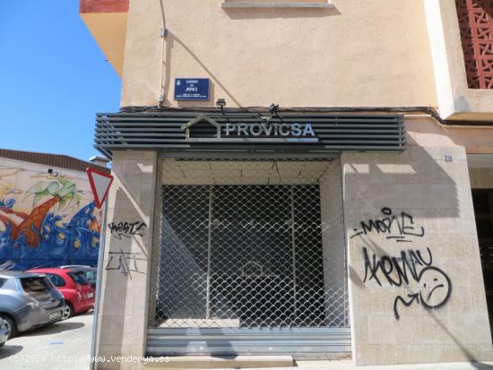  SE VENDE LOCAL COMERCIAL EN TERRASSA,  ZONA EGARA - BARCELONA 