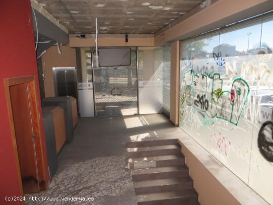 SE VENDE LOCAL COMERCIAL EN TERRASSA,  ZONA EGARA - BARCELONA