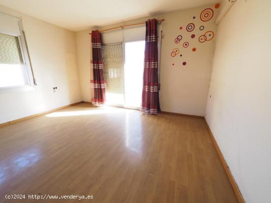 SE VENDE PISO EN SABADELL, ZONA TORRE-ROMEU - BARCELONA