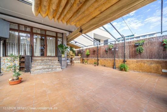 Restaurante cafetería con terraza, en segunda línea, zona las Maravillas - BALEARES